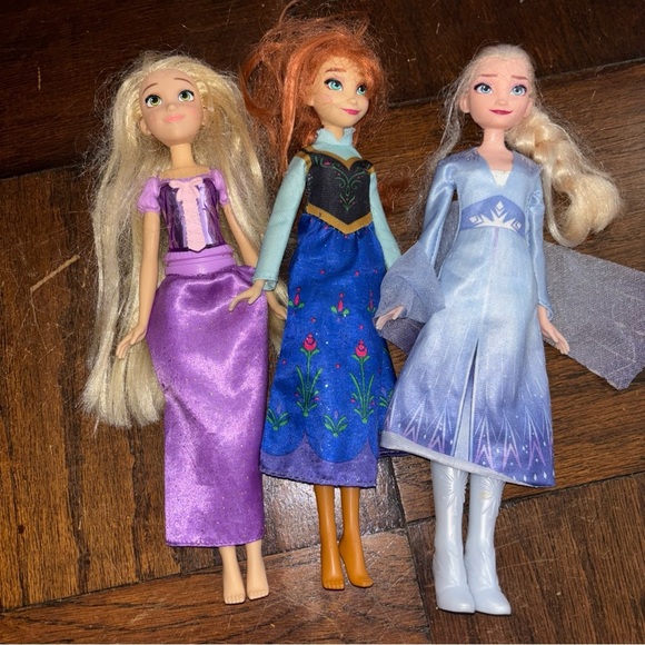 Disney Princess Doll Set - Purple, Blue, and White - Picture 1 of 5
